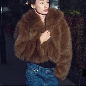 Zara FAUX FUR SHORT COAT in XS rare